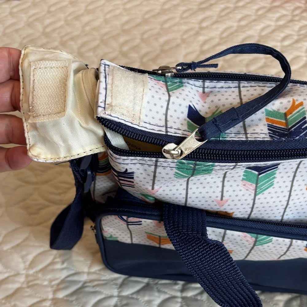 Colorful Arrow Print Kids Bag Set with Bottle Holder NWOT Med Size